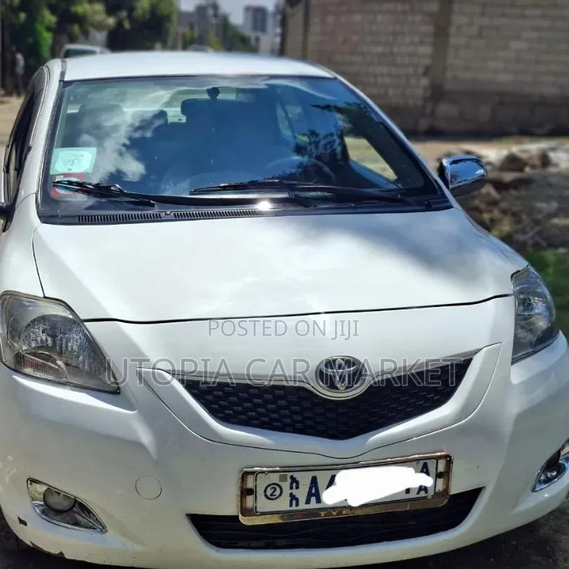 Toyota Yaris 2009 White