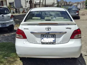 Toyota Yaris 2009 White