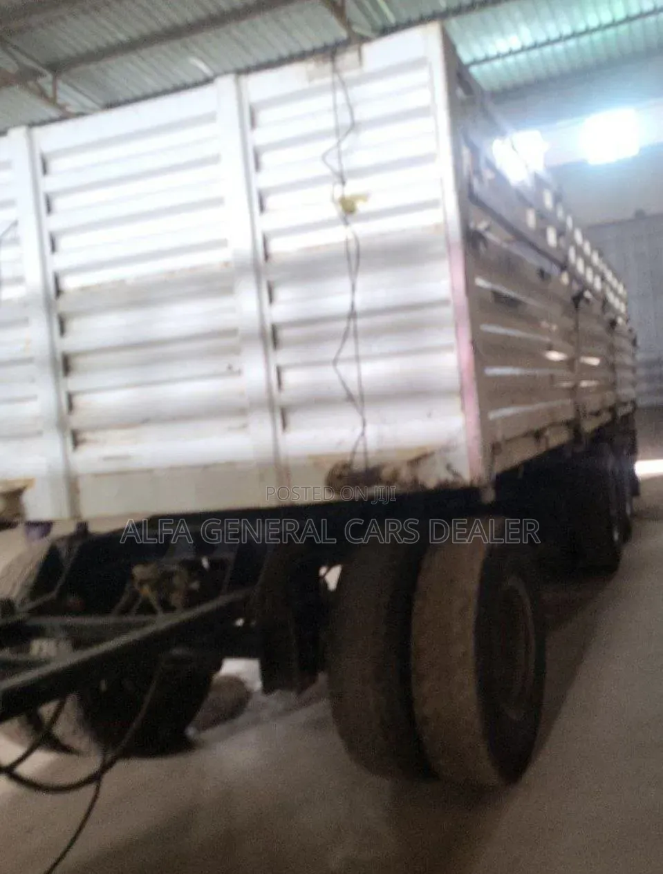 ባላቶኒ ከነተሳቢው Na በ Na ስፖንዳ a-05 ታርጋ 2019 White