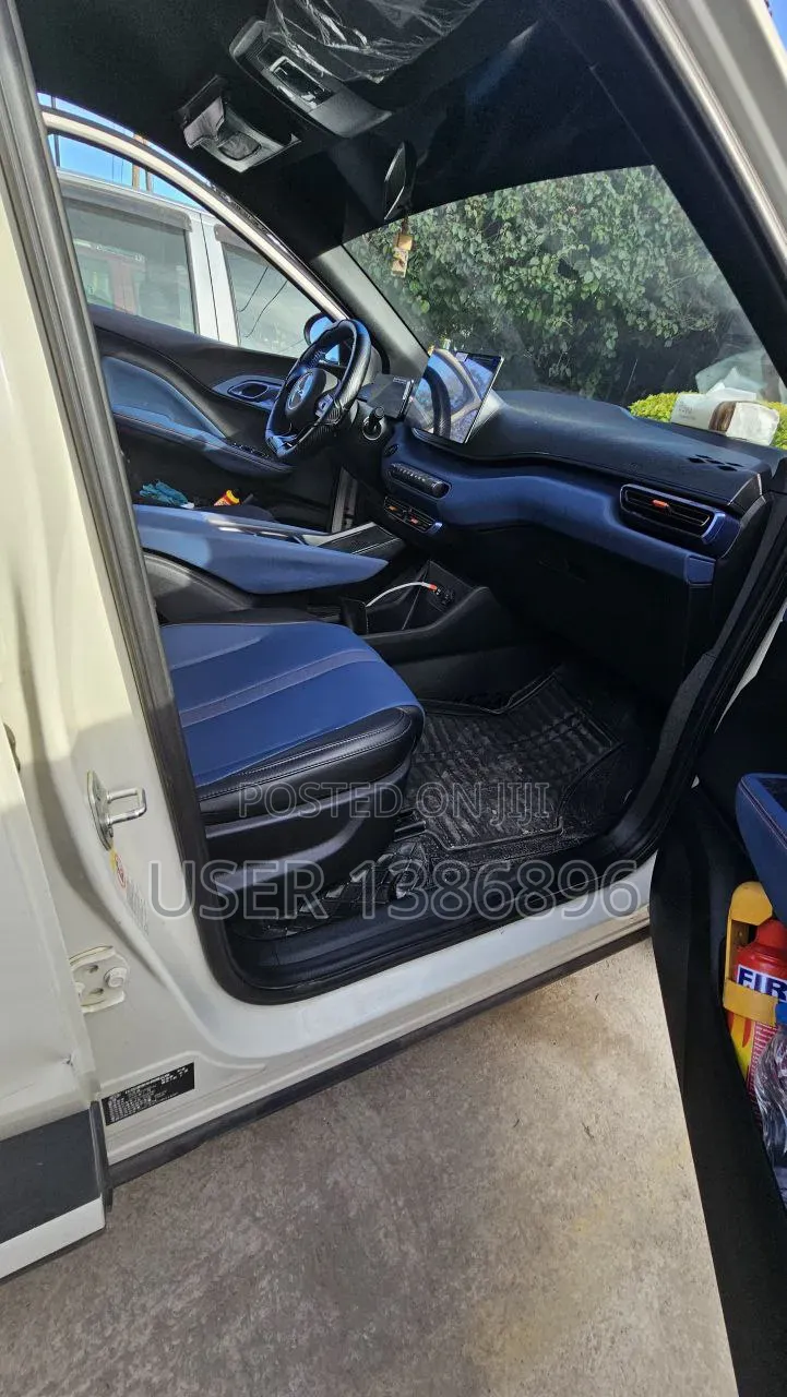 BYD Leopard 5 2025 White