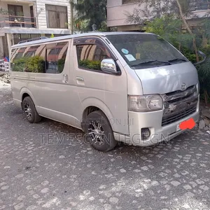 Toyota HiAce 2007 Silver
