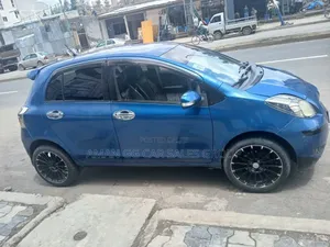 Toyota Yaris 2010 Blue
