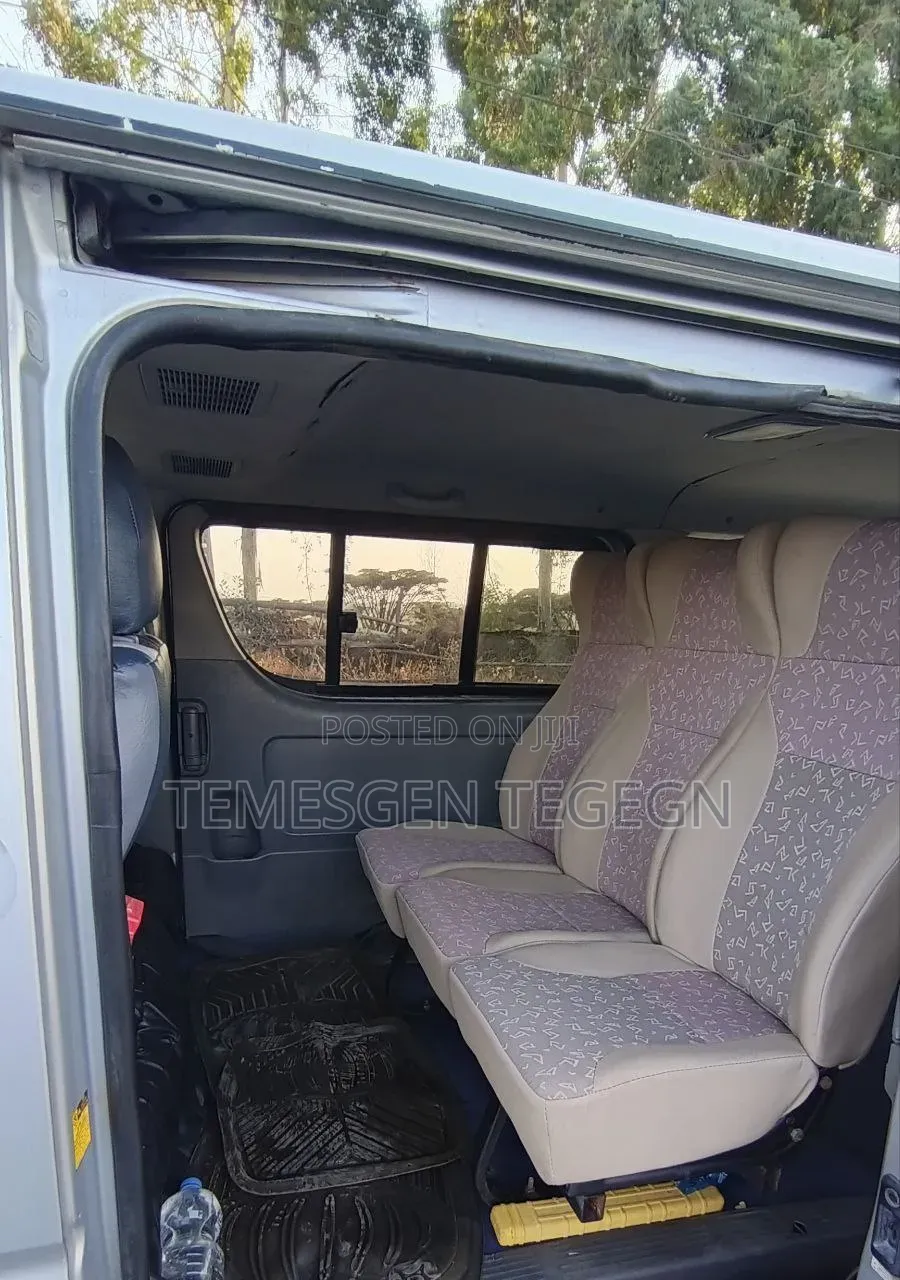 Toyota HiAce 2007 Silver