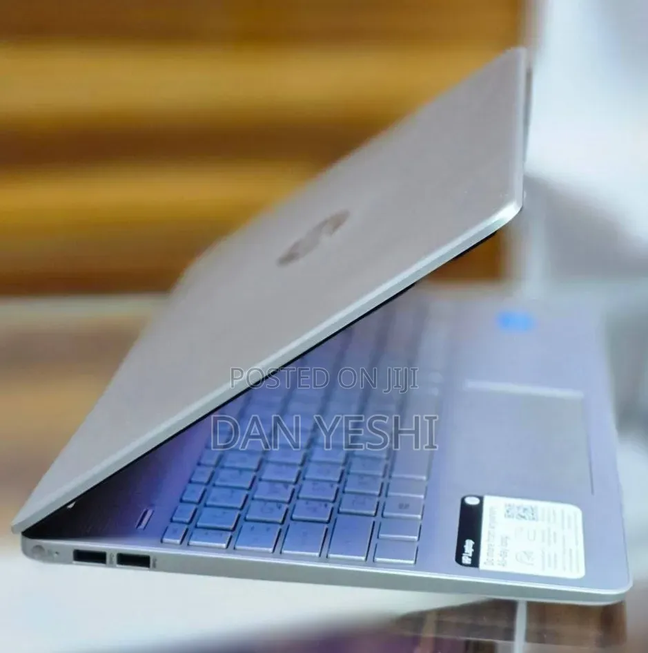 New Laptop HP Stream Notebook 8GB Intel Core i3 SSD 256GB