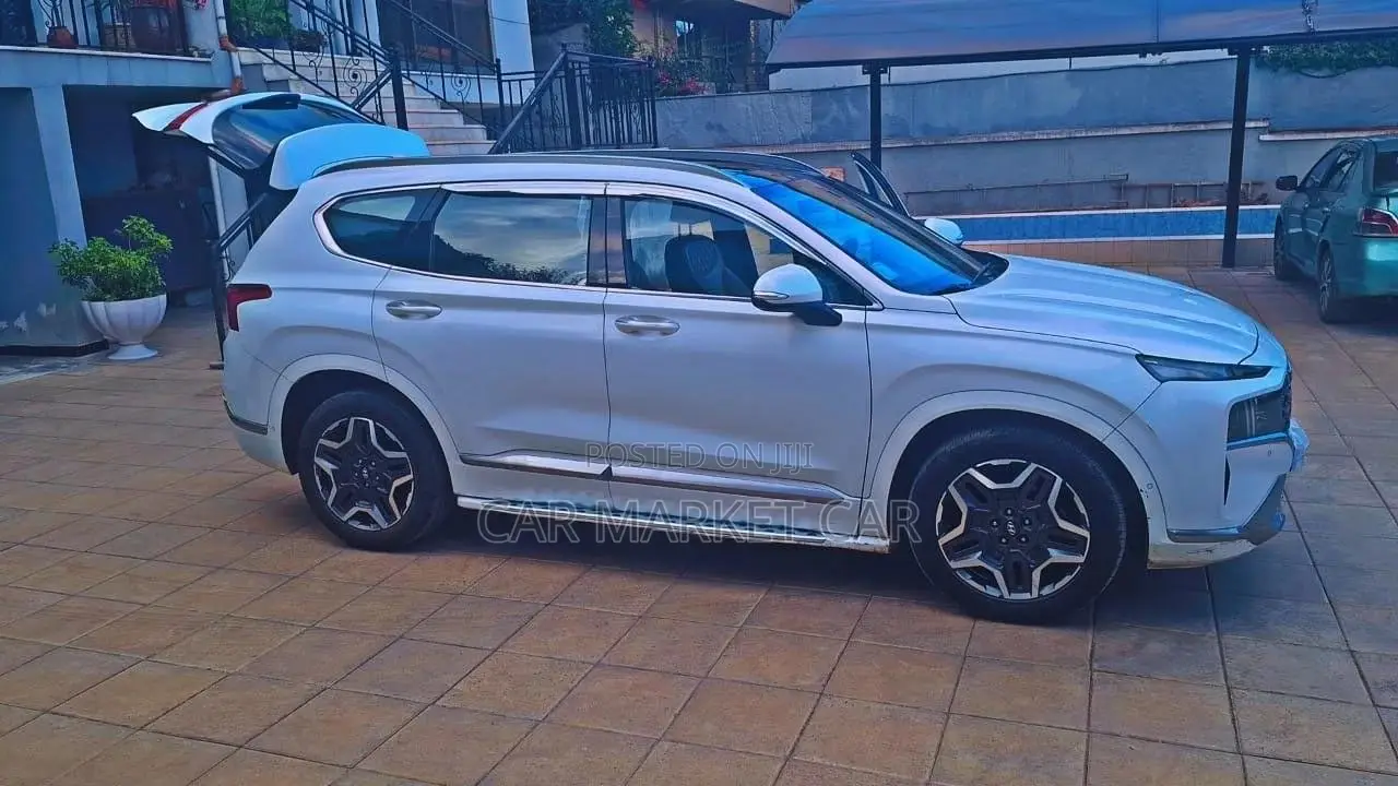 Hyundai Santa Fe Hybrid Limited AWD 2023 White