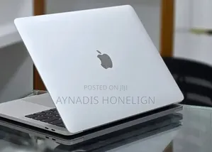New Laptop Apple MacBook Pro 2019 16GB Intel Core i7 SSD 256GB