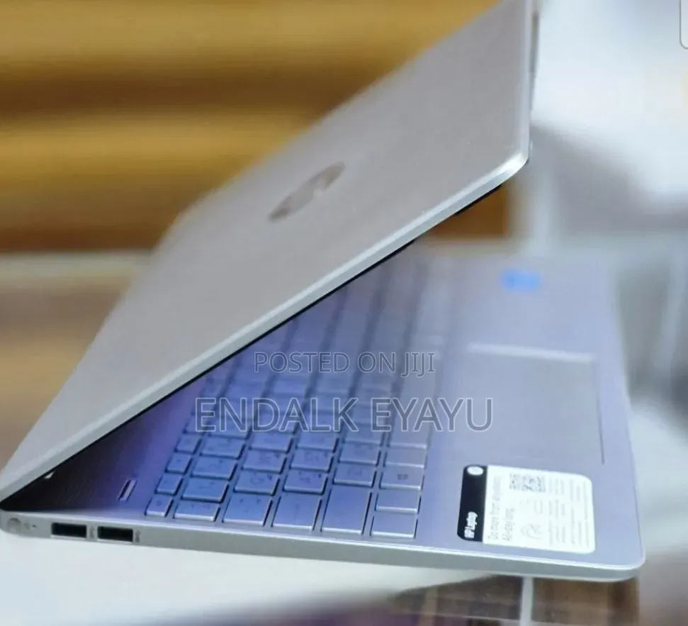 New Laptop HP 8GB Intel Core i3 SSD 256GB