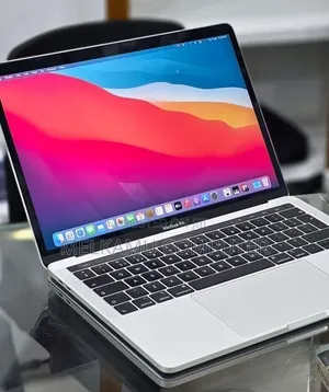 New Laptop Apple MacBook Pro 2019 16GB Intel Core i7 SSD 256GB