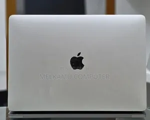 New Laptop Apple MacBook Pro 2019 16GB Intel Core i7 SSD 256GB