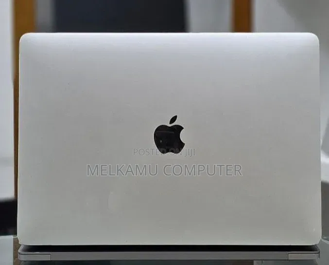 New Laptop Apple MacBook Pro 2019 16GB Intel Core i7 SSD 256GB
