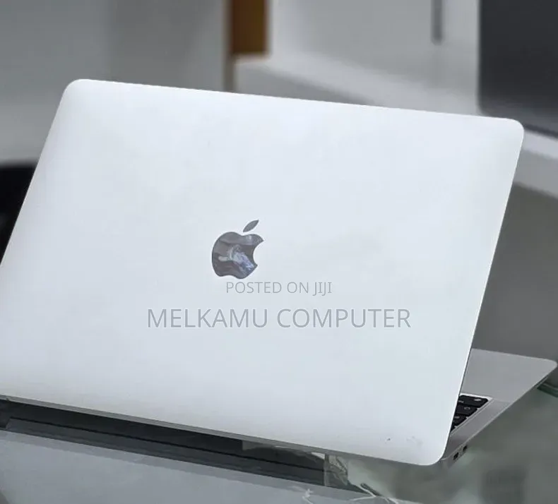 New Laptop Apple MacBook Air 2020 M1 8GB Apple M1 SSD 512GB