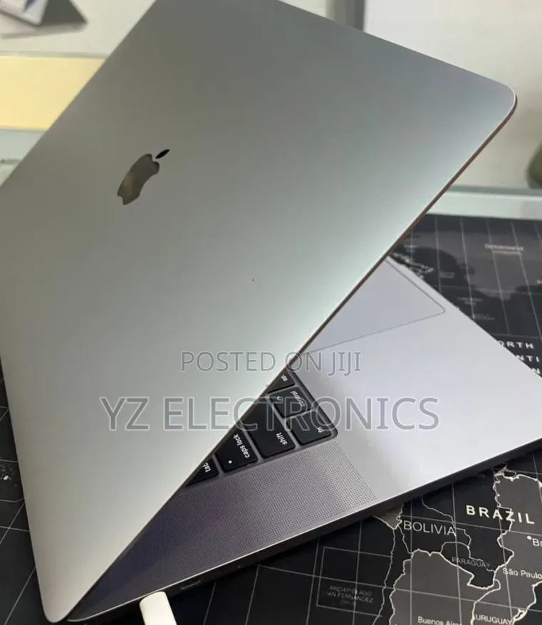 New Laptop Apple MacBook Pro 2019 32GB Intel Core i9 SSD 512GB