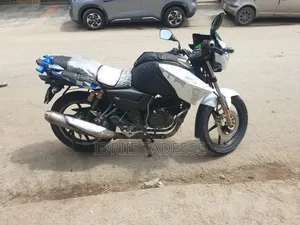 TVS Apache 180 RTR 2016 White