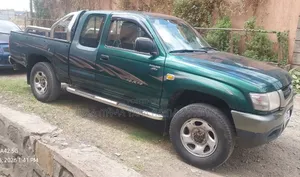 Toyota Hilux 2003 Green