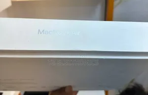 New Laptop Apple MacBook Pro M1 16GB Intel Core i9 SSD 256GB
