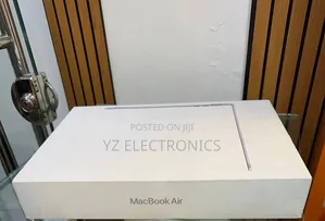 New Laptop Apple MacBook Pro M1 16GB Intel Core i9 SSD 256GB