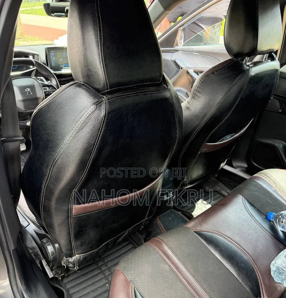 Peugeot 2008 2022 Silver