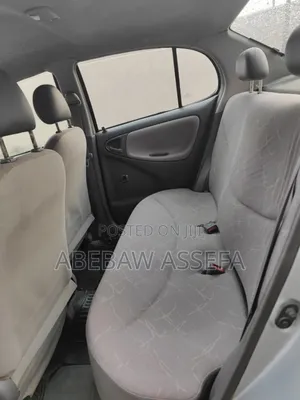 Toyota Platz 2001 Silver
