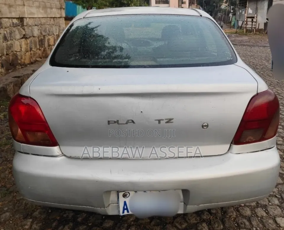 Toyota Platz 2001 Silver