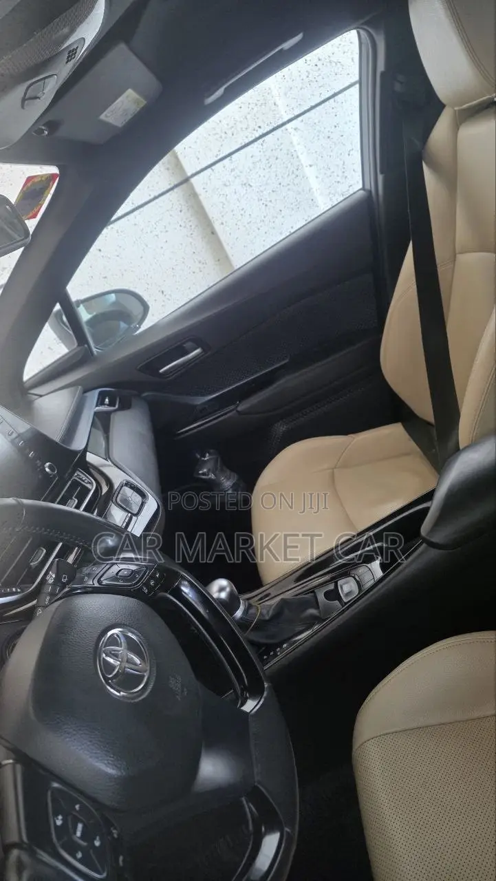 Toyota C-HR Limited FWD 2020 White