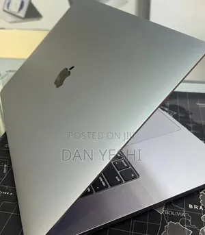 New Laptop Apple MacBook Pro 2019 32GB Intel Core i9 SSD 512GB