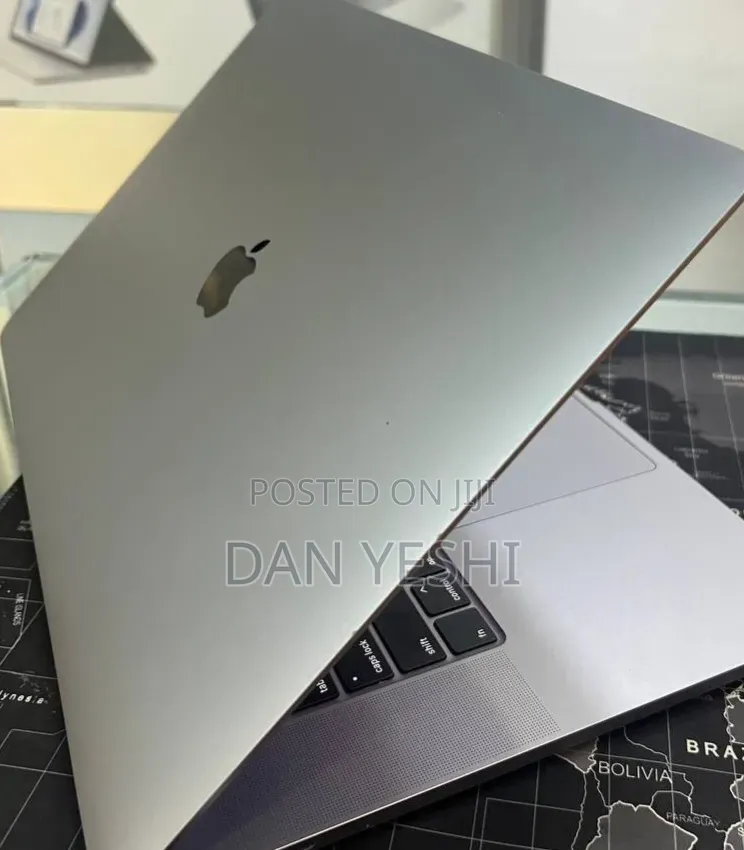 New Laptop Apple MacBook Pro 2019 32GB Intel Core i9 SSD 512GB