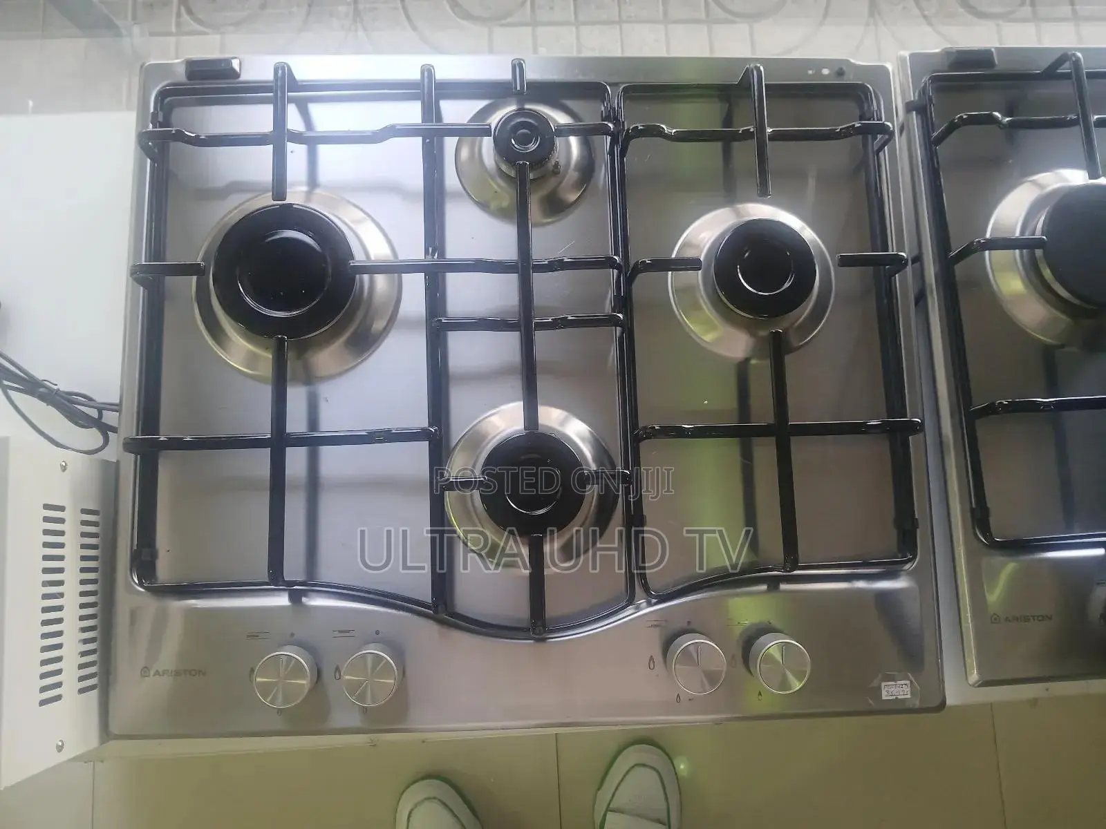 Ariston Stainless Steel Gas Cooktop With Four Burners and Side-Mounted