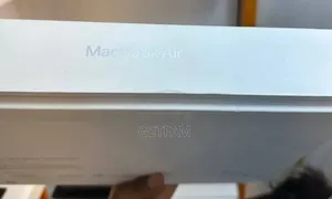 New Laptop Apple MacBook Air 2025 M4 13-inch 16GB Apple M4 SSD 256GB