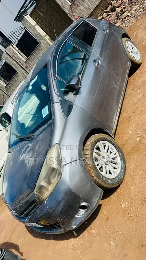Toyota Yaris Base Hatchback 5dr 2011 Gray