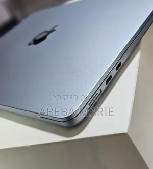 New Laptop Apple MacBook Air 2025 M4 13-inch 16GB Apple M4 SSD 256GB
