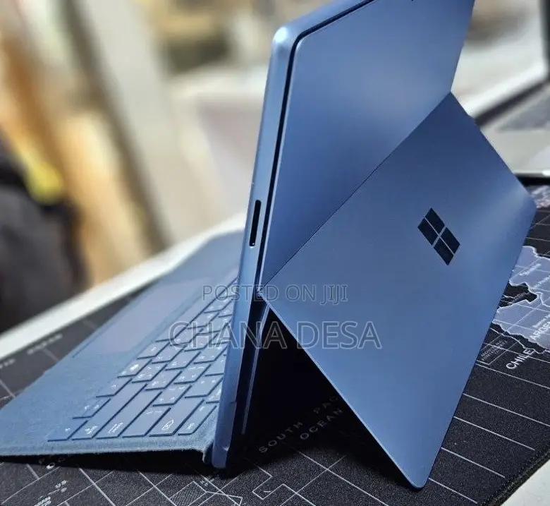 New Microsoft Surface Pro 11th Edition, a Copilot+ PC 16GB SSD 512GB