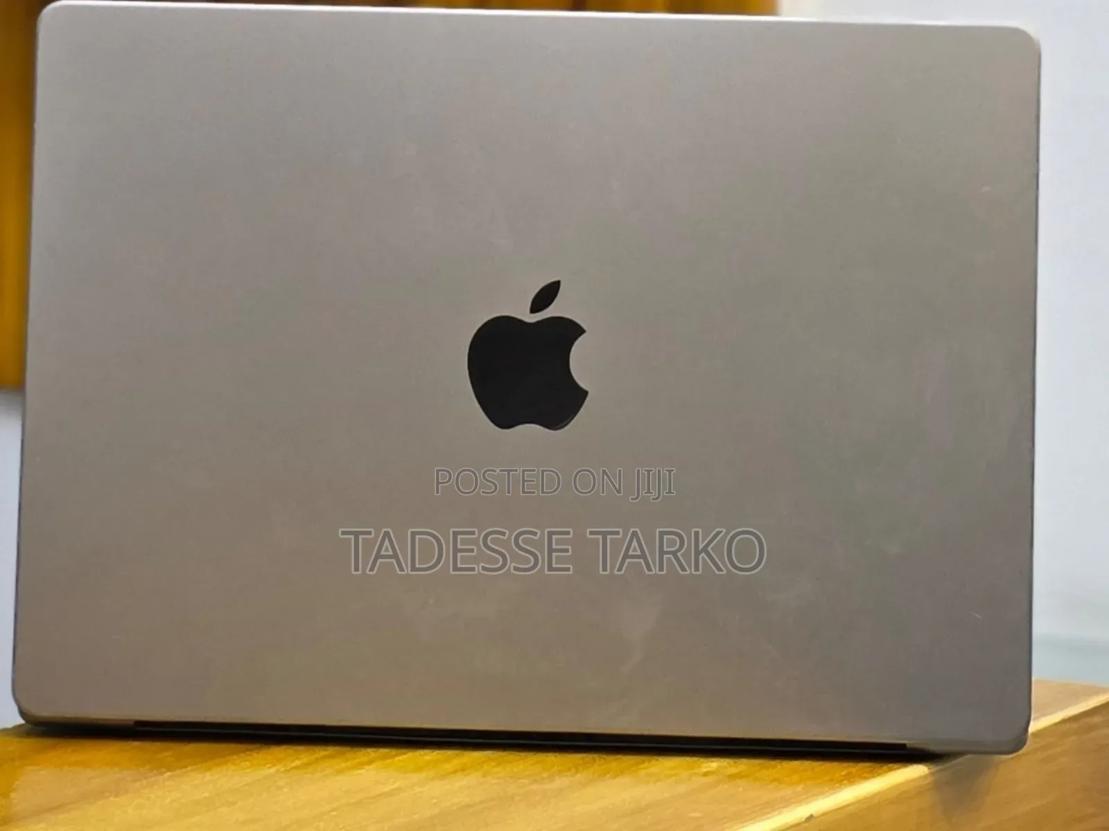 New Laptop Apple MacBook Pro M1 16GB Apple M1 Pro SSD 512GB