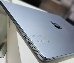 New Laptop Apple MacBook Air 2025 M4 13-inch 16GB Apple M4 SSD 256GB