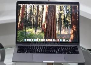 New Laptop Apple MacBook Pro 2019 16GB Intel Core i7 SSD 256GB
