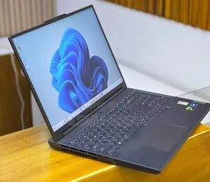 New Laptop Lenovo Legion 5 8GB Intel Core i7 SSD 1T