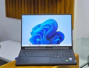 New Laptop Lenovo Legion 5 8GB Intel Core i7 SSD 1T