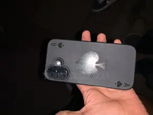 Apple iPhone 16 128 GB Gray