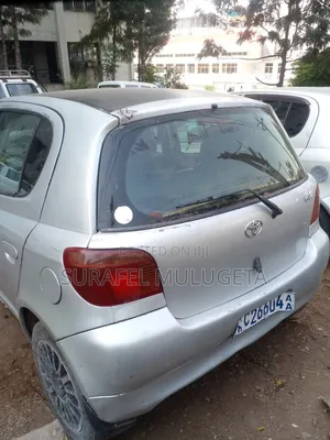 Toyota Vitz 2001 Silver
