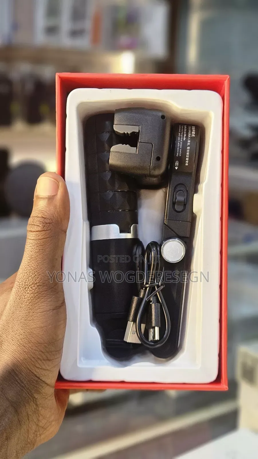 Q18 Gimbal Stabilizer With 360° Rotation Fill Light