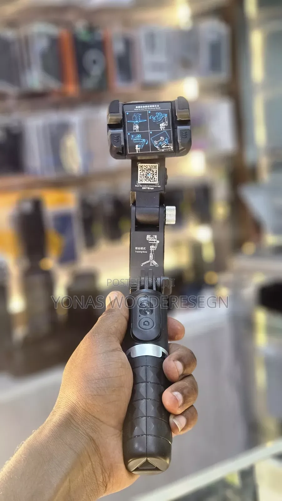 Q18 Gimbal Stabilizer With 360° Rotation Fill Light