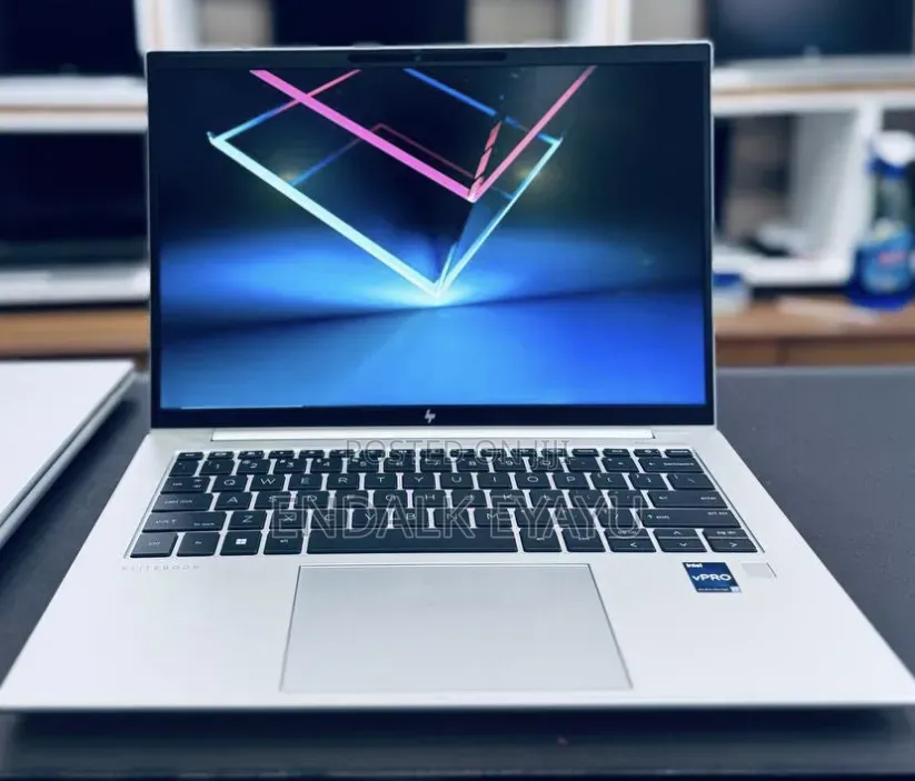 New Laptop HP EliteBook 840 G10 16GB Intel Core i7 SSD 512GB
