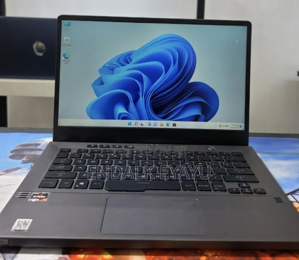 New Laptop Asus ROG Zephyrus G14 16GB AMD Ryzen 7 SSD 512GB