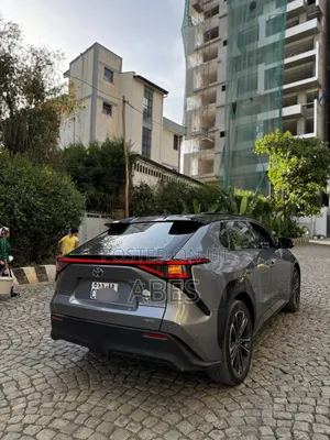 New Toyota bZ4X 71.4 kWh AWD 2023 Gray