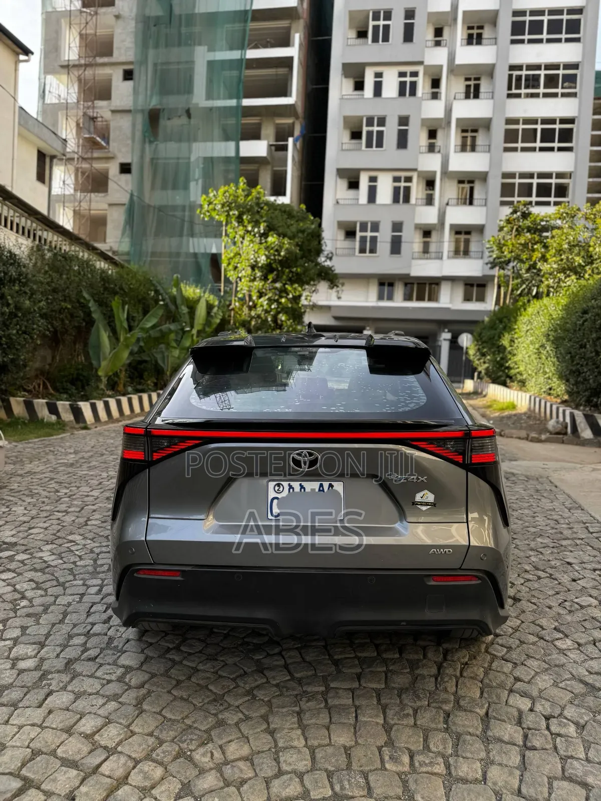 New Toyota bZ4X 71.4 kWh AWD 2023 Gray