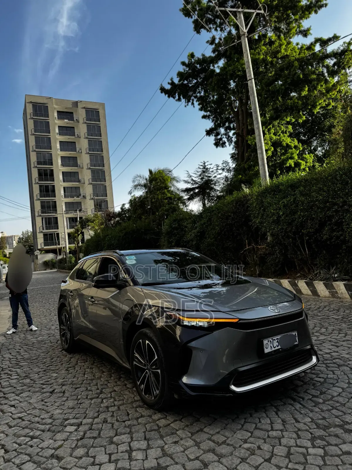 New Toyota bZ4X 71.4 kWh AWD 2023 Gray