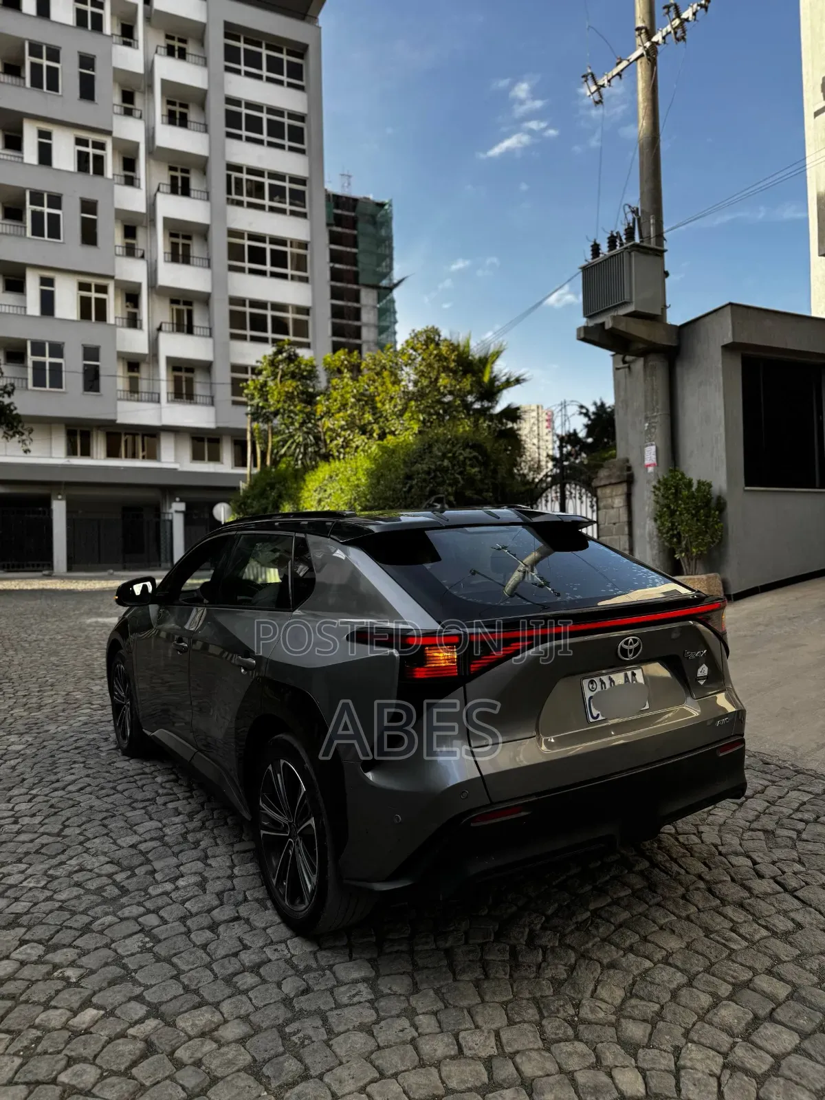 New Toyota bZ4X 71.4 kWh AWD 2023 Gray