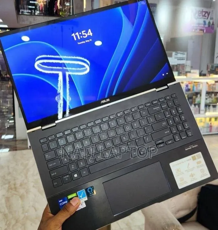 New Laptop Asus 16GB Intel Core i7 SSD 1T