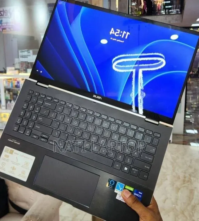 New Laptop Asus 16GB Intel Core i7 SSD 1T
