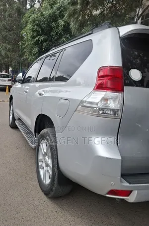 Toyota Land Cruiser 2012 Silver