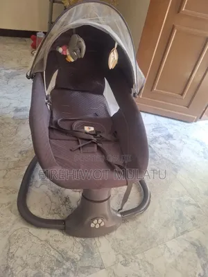 የህፃን ማስተኛ/ማወዛወዣ